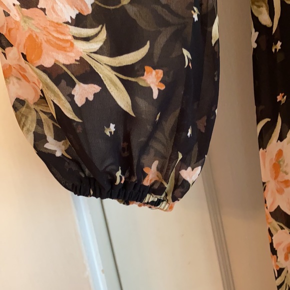 “Leith” mid length special occasion floral dress. - Picture 5 of 6